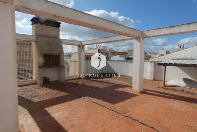 Aus zweiter Hand - Villa -
Almoradí - Inland