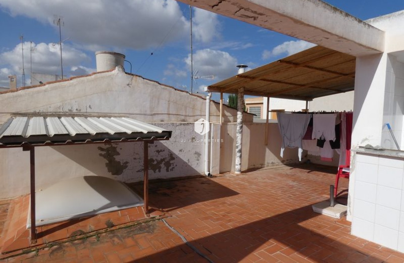 Aus zweiter Hand - Villa -
Almoradí - Inland