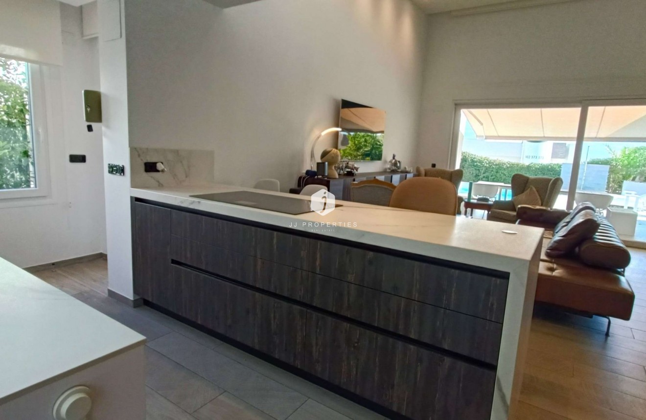 Aus zweiter Hand - Villa -
Algorfa - Inland