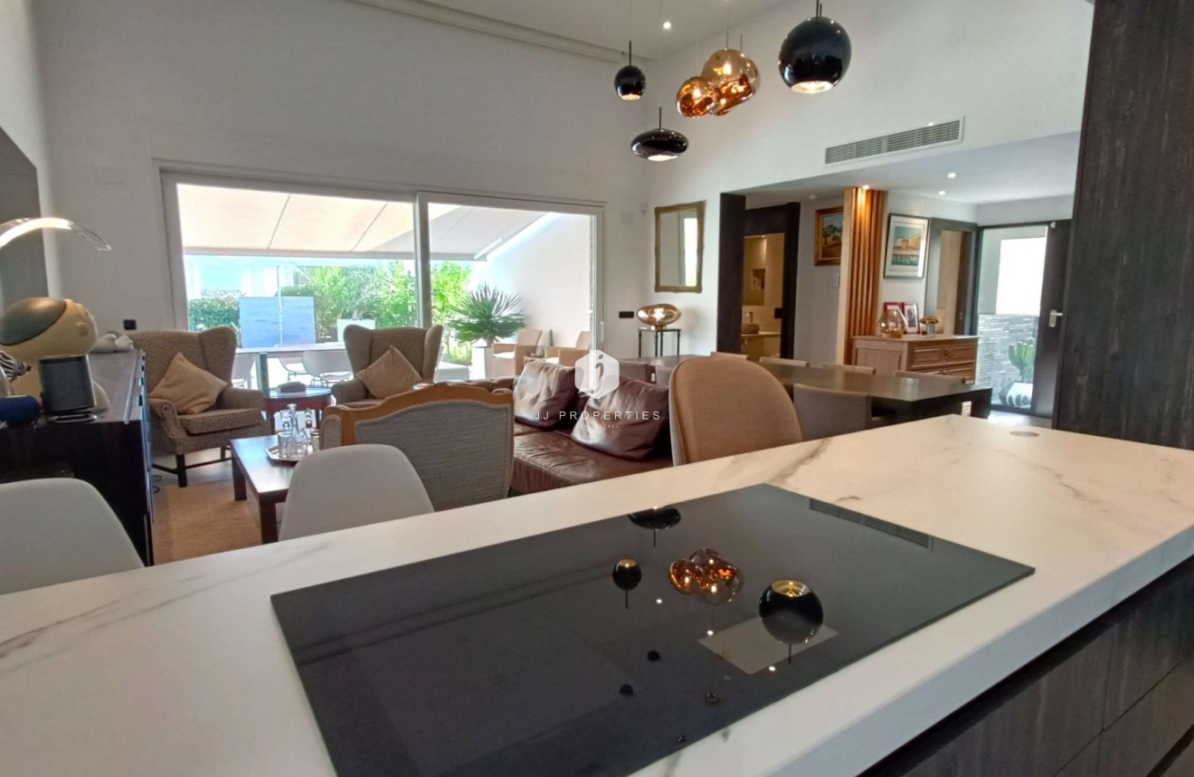 Aus zweiter Hand - Villa -
Algorfa - Inland