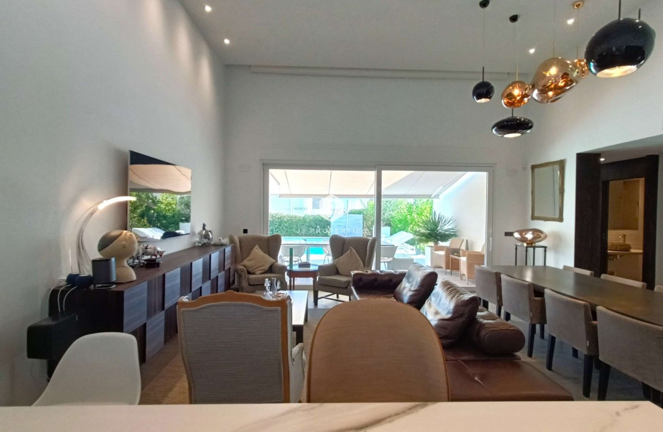 Aus zweiter Hand - Villa -
Algorfa - Inland