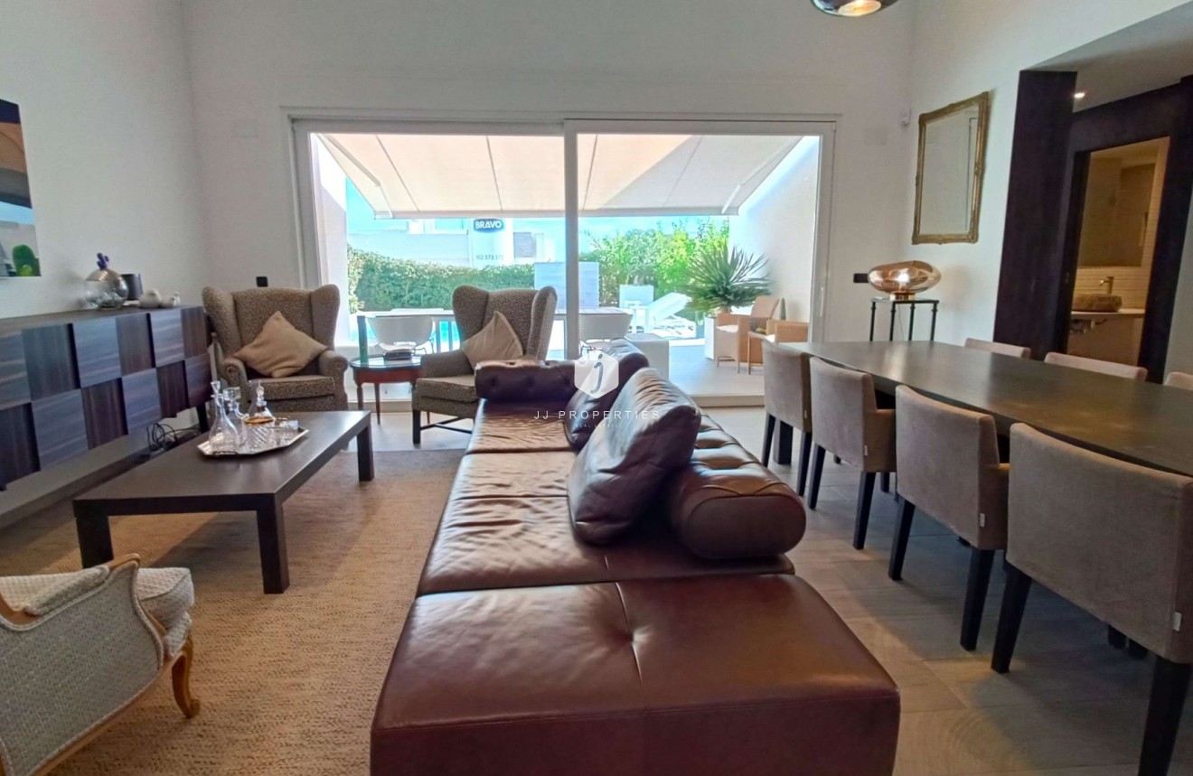 Aus zweiter Hand - Villa -
Algorfa - Inland