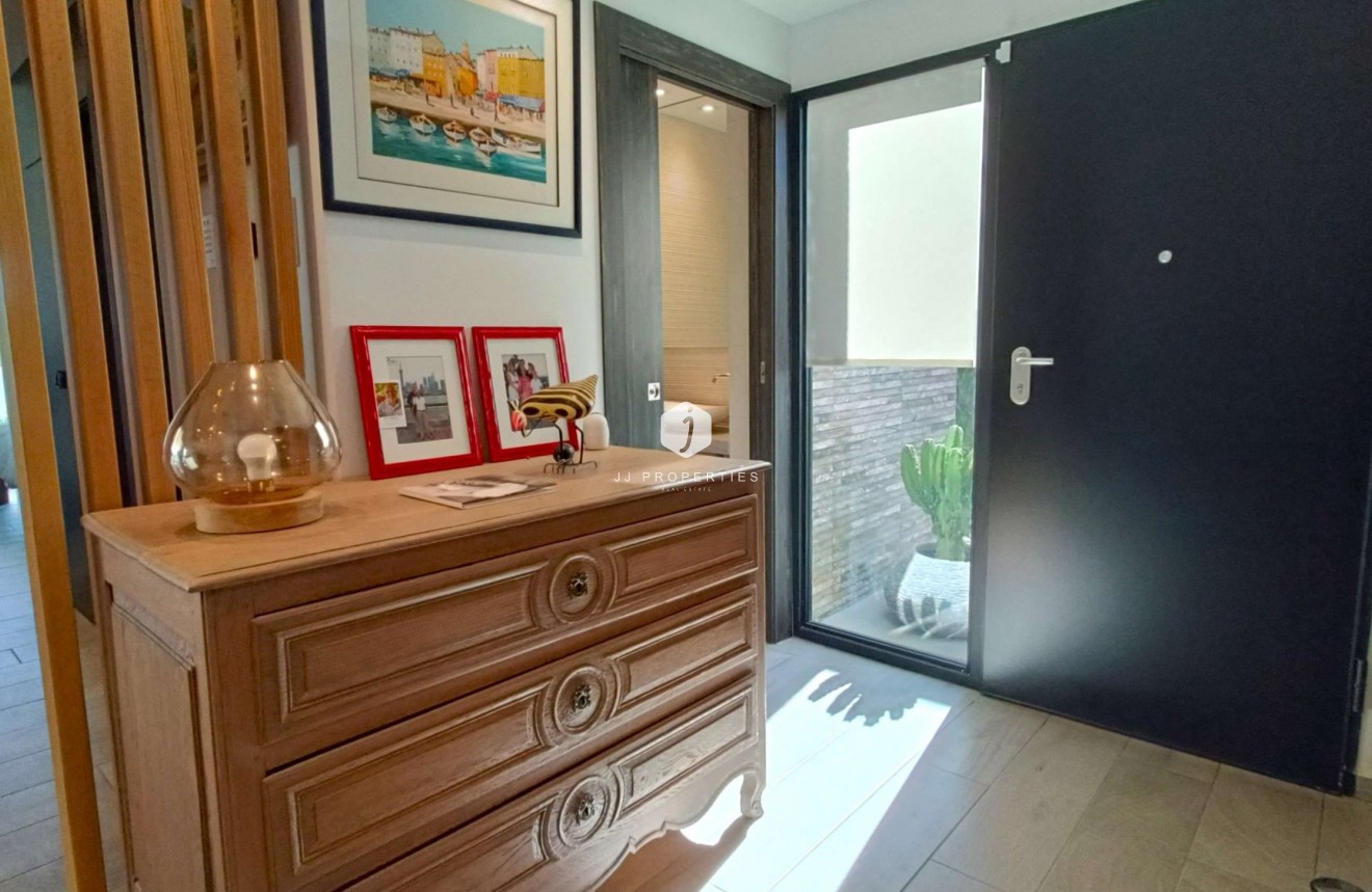 Aus zweiter Hand - Villa -
Algorfa - Inland