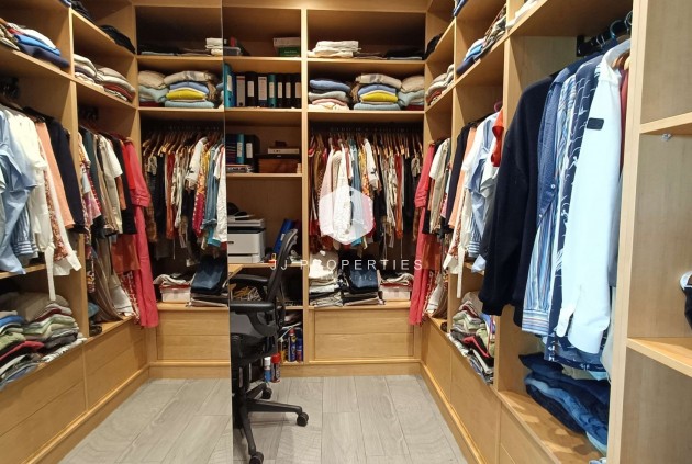 Aus zweiter Hand - Villa -
Algorfa - Inland