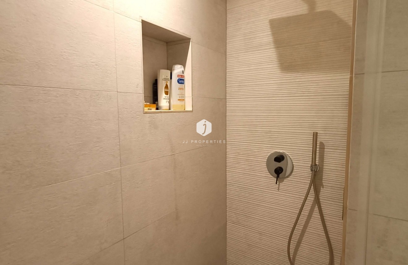 Aus zweiter Hand - Villa -
Algorfa - Inland