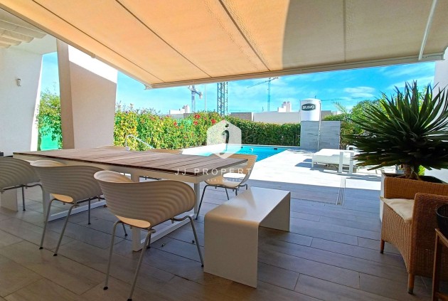 Aus zweiter Hand - Villa -
Algorfa - Inland