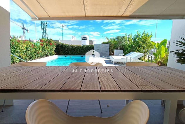 Aus zweiter Hand - Villa -
Algorfa - Inland