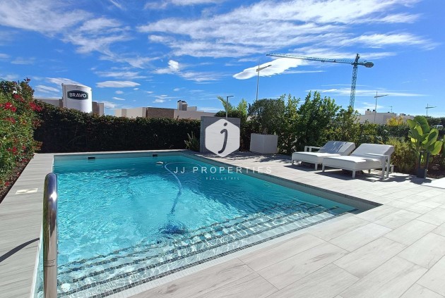 Aus zweiter Hand - Villa -
Algorfa - Inland