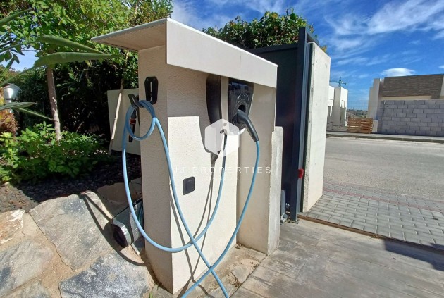 Aus zweiter Hand - Villa -
Algorfa - Inland