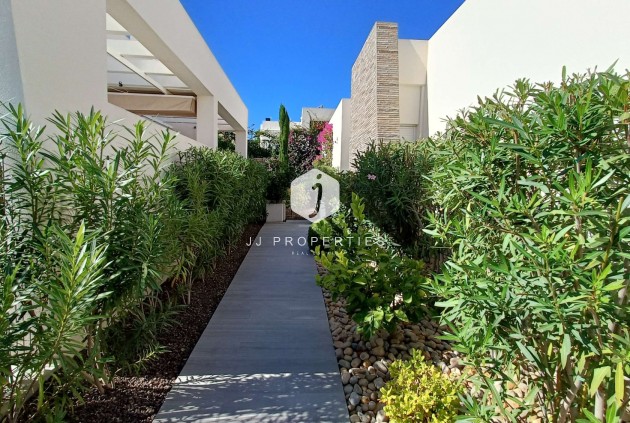 Aus zweiter Hand - Villa -
Algorfa - Inland