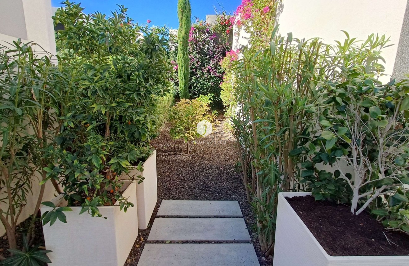 Aus zweiter Hand - Villa -
Algorfa - Inland