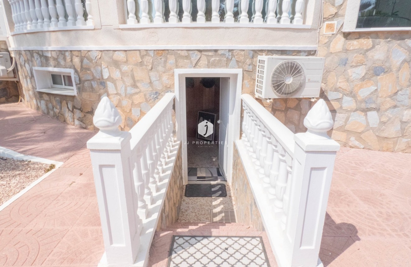 Resale - Villa -
Ciudad Quesada - Costa Blanca