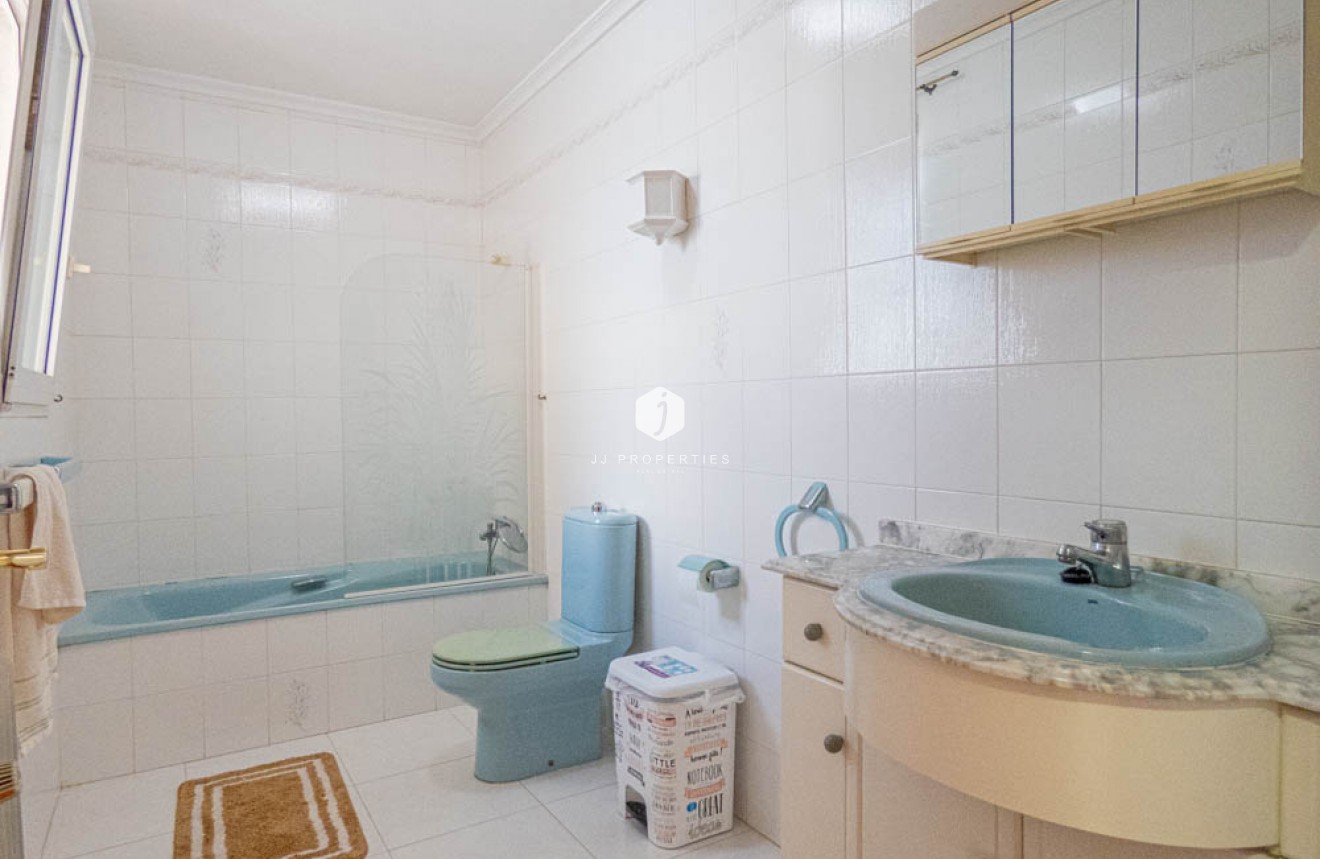 Resale - Villa -
San Miguel de Salinas - Inland