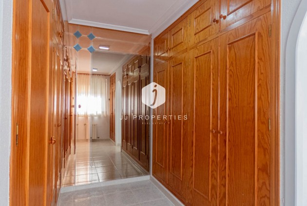 Resale - Villa -
San Miguel de Salinas - Inland