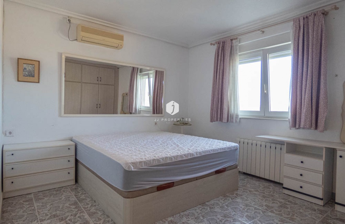 Resale - Villa -
San Miguel de Salinas - Inland