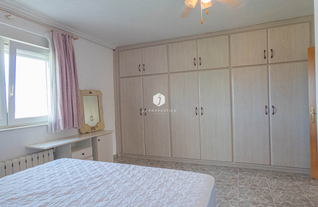 Resale - Villa -
San Miguel de Salinas - Inland