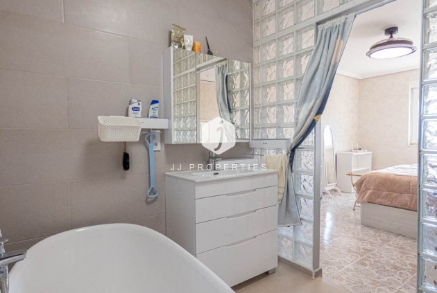 Resale - Villa -
San Miguel de Salinas - Inland