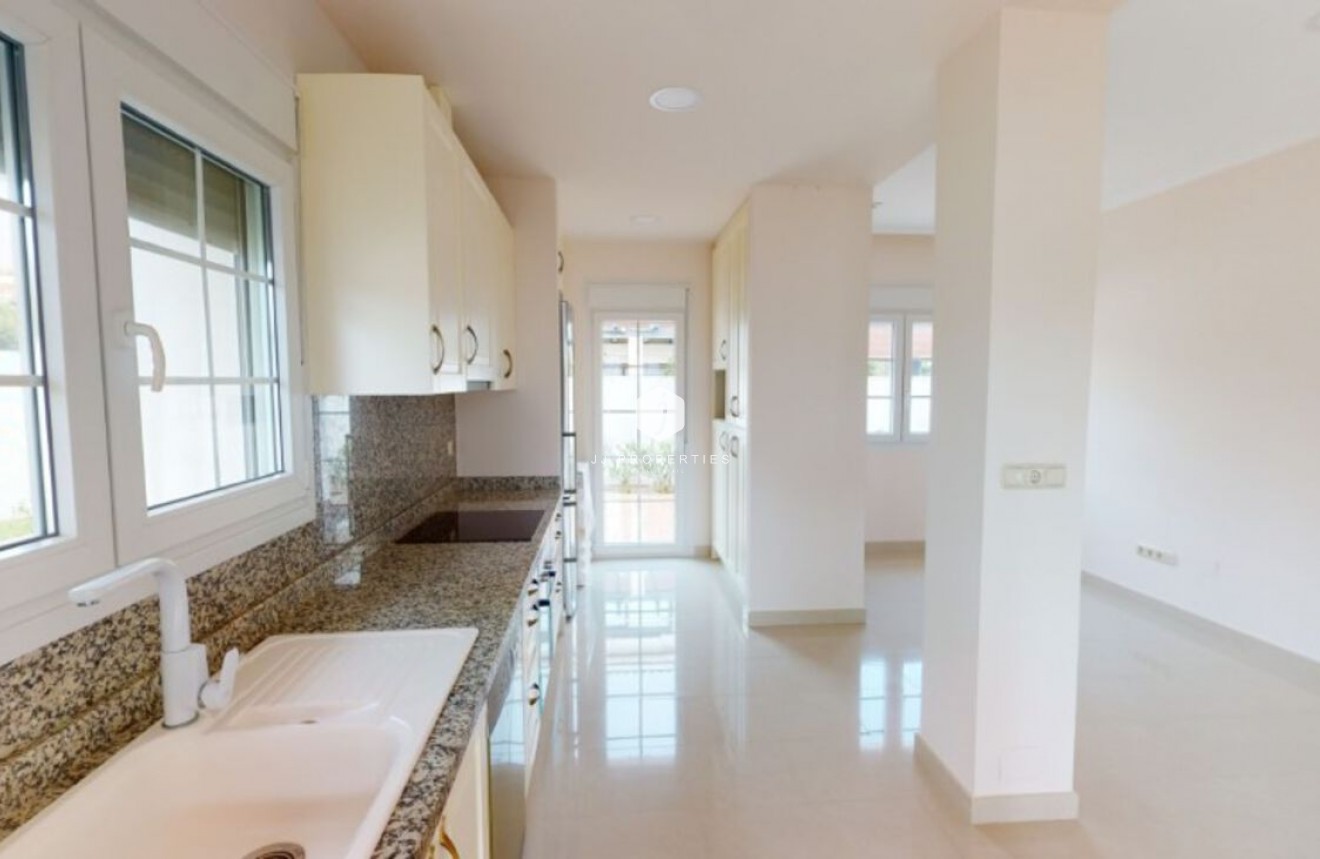 Resale - Villa -
Cabo Roig - Costa Blanca