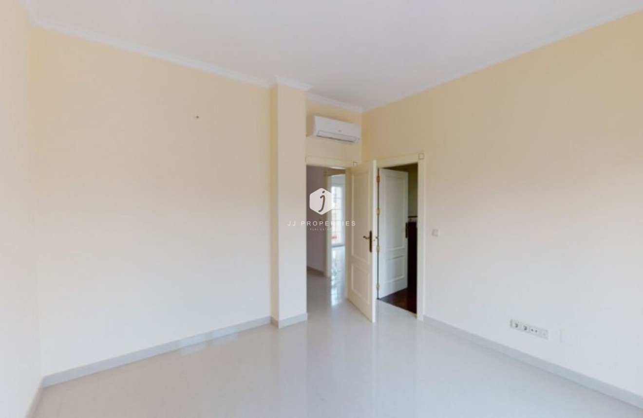 Resale - Villa -
Cabo Roig - Costa Blanca