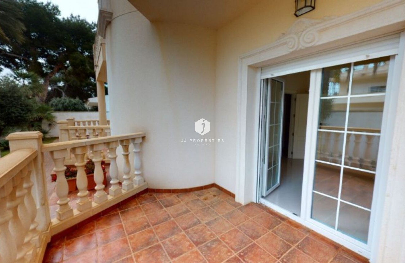 Resale - Villa -
Cabo Roig - Costa Blanca