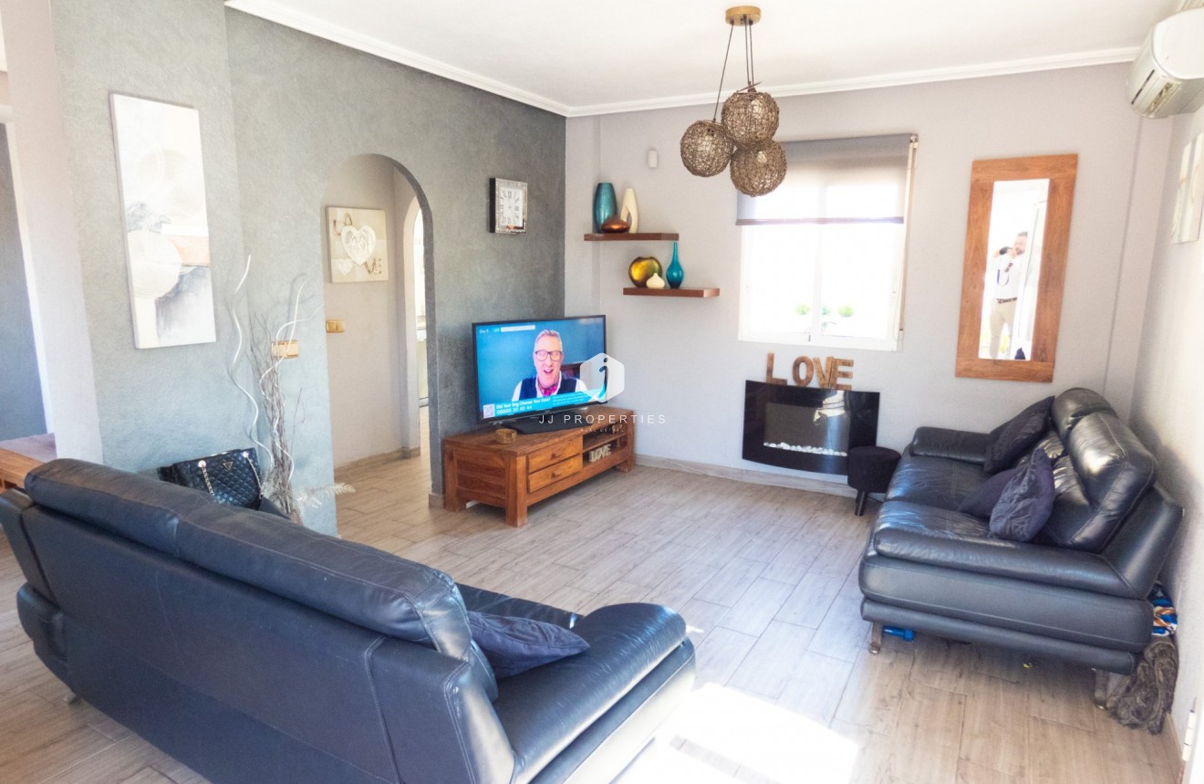 Resale - Villa -
Playa Flamenca - Costa Blanca