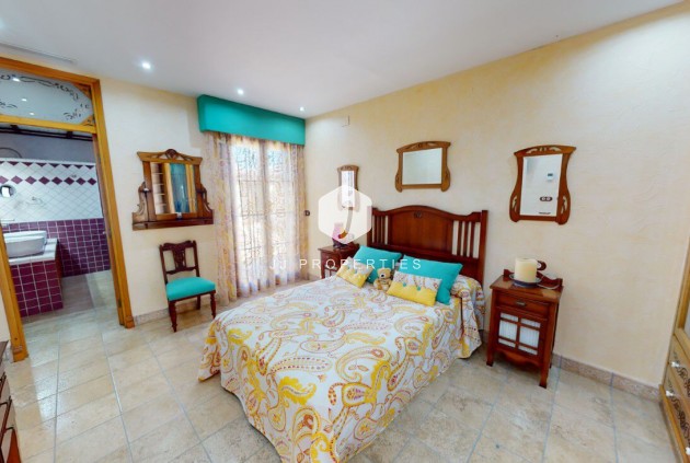 Resale - Villa -
Almoradí - Inland