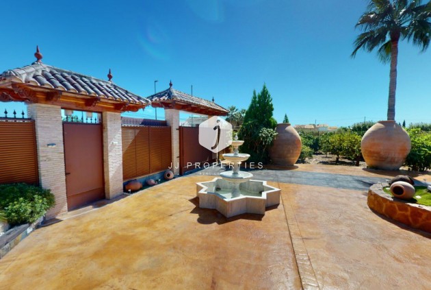 Resale - Villa -
Almoradí - Inland