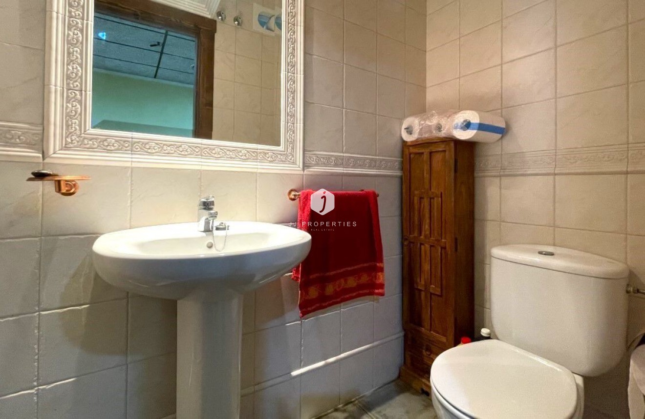 Resale - Chalet -
Torrevieja - Costa Blanca