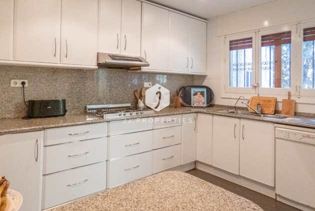 Resale - Villa -
Dehesa de Campoamor - Costa Blanca