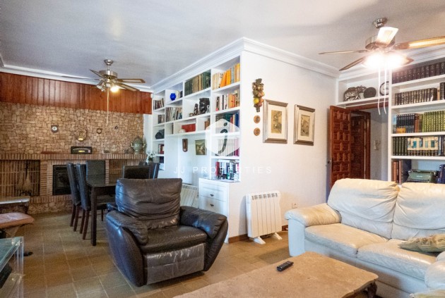 Resale - Villa -
Dehesa de Campoamor - Costa Blanca