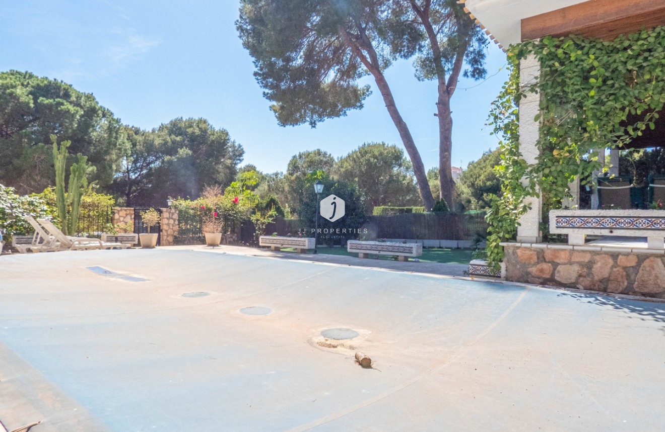 Resale - Villa -
Dehesa de Campoamor - Costa Blanca