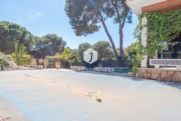 Resale - Villa -
Dehesa de Campoamor - Costa Blanca