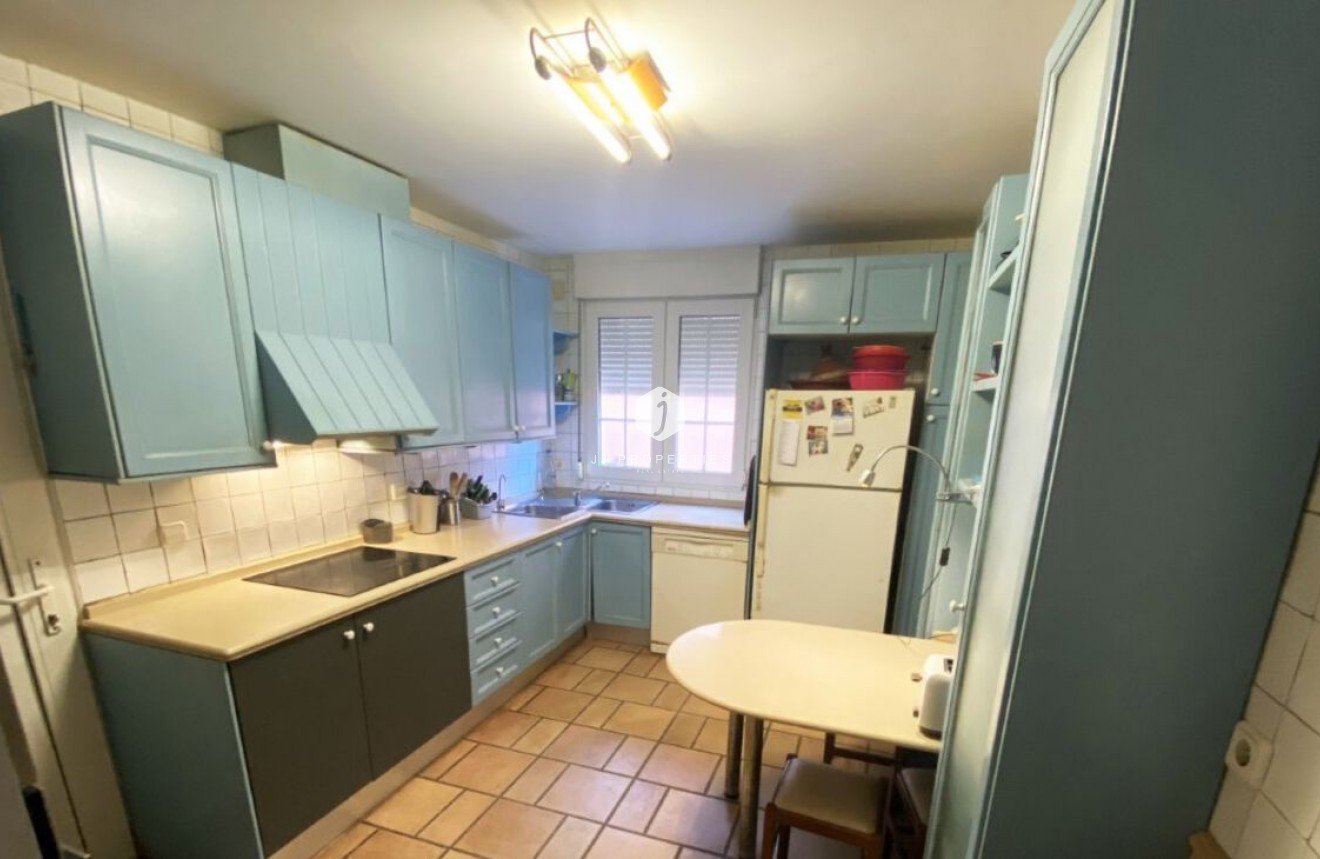 Resale - Villa -
Campoamor - Costa Blanca