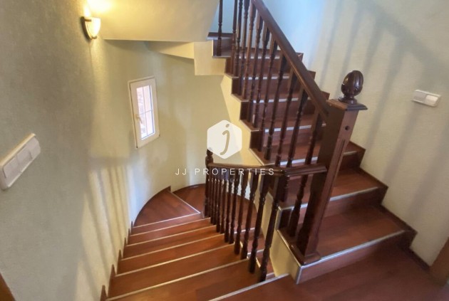 Resale - Villa -
Campoamor - Costa Blanca