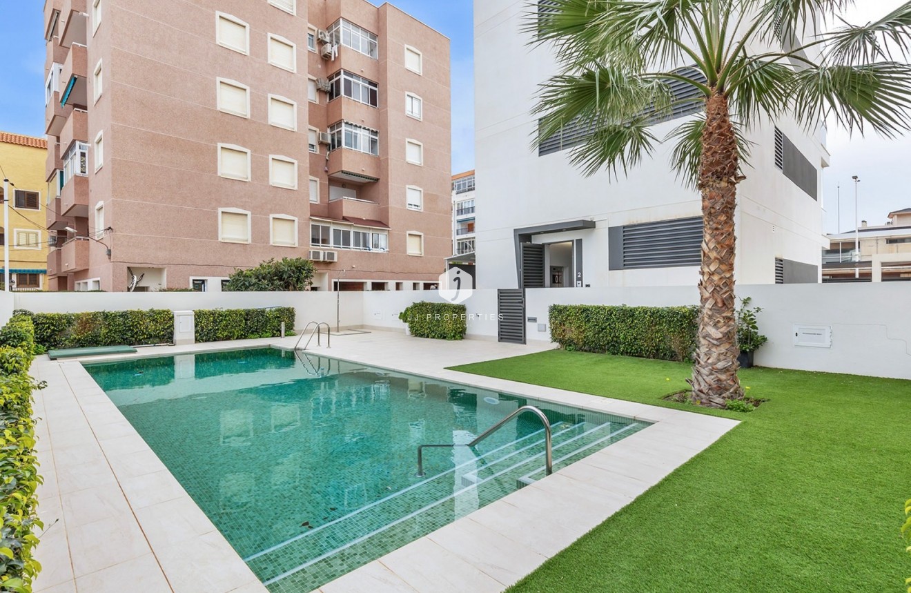 Tweedehands - Appartement / flat -
Torrevieja - Costa Blanca