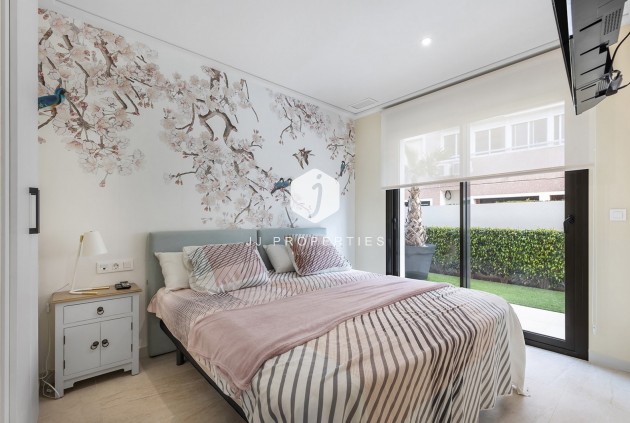 Tweedehands - Appartement / flat -
Torrevieja - Costa Blanca