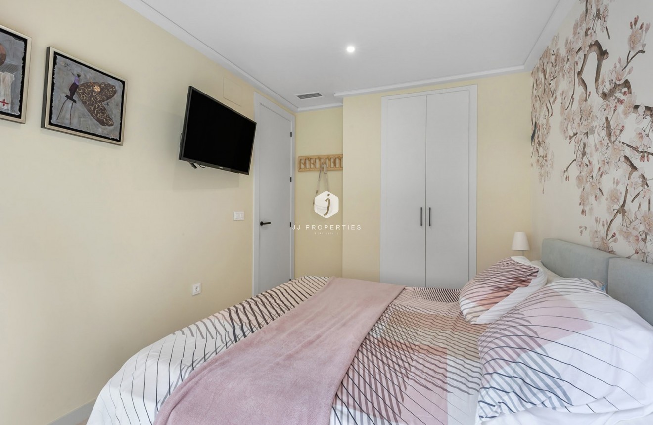 Tweedehands - Appartement / flat -
Torrevieja - Costa Blanca