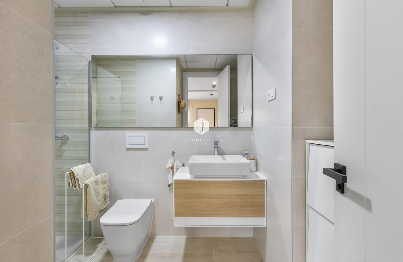 Tweedehands - Appartement / flat -
Torrevieja - Costa Blanca