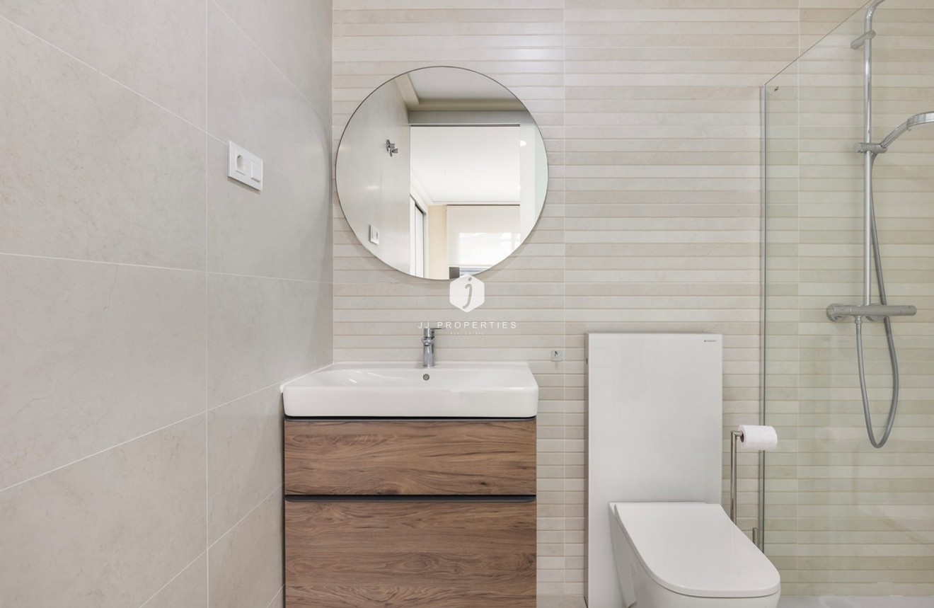 Tweedehands - Appartement / flat -
Torrevieja - Costa Blanca