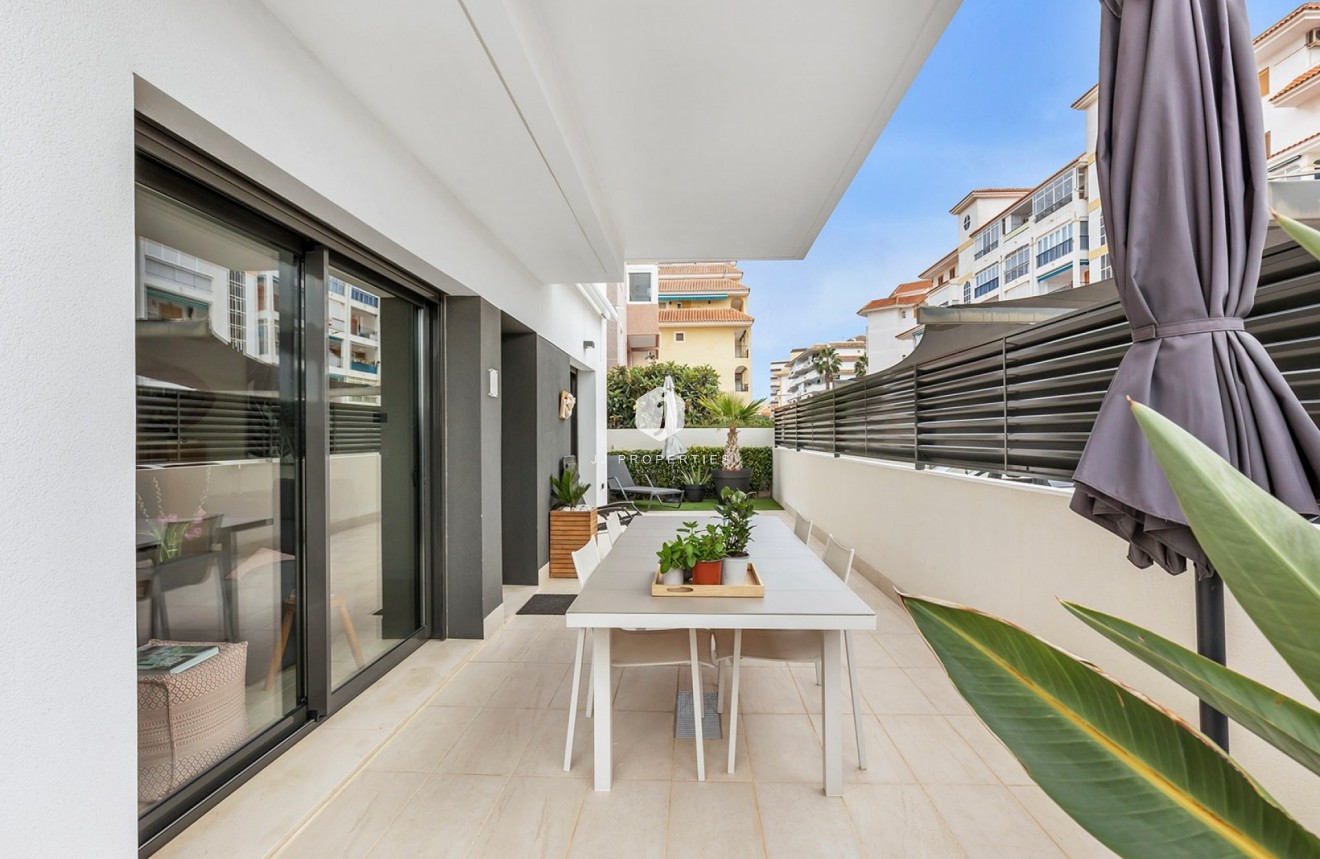 Tweedehands - Appartement / flat -
Torrevieja - Costa Blanca