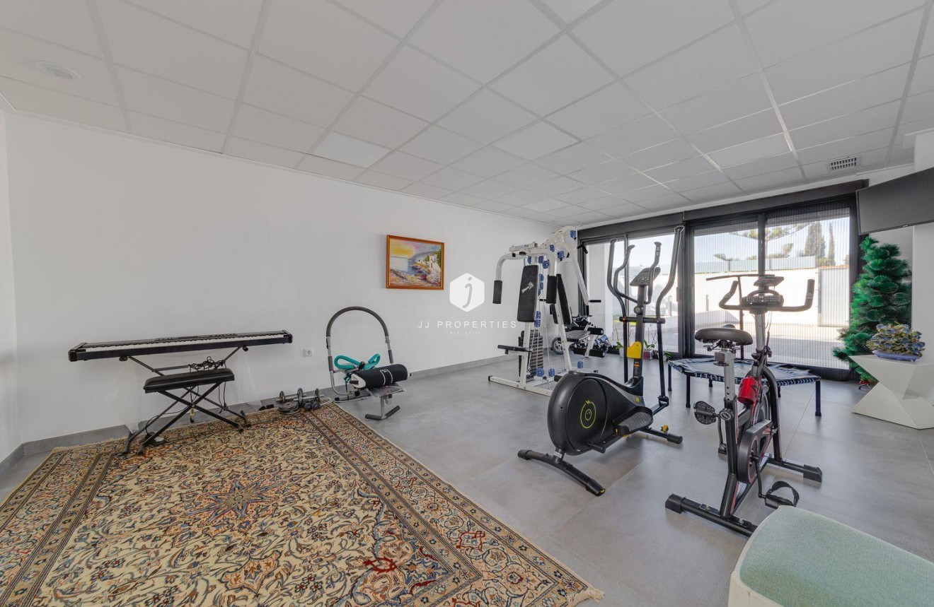 Resale - Villa -
Torrevieja - Costa Blanca