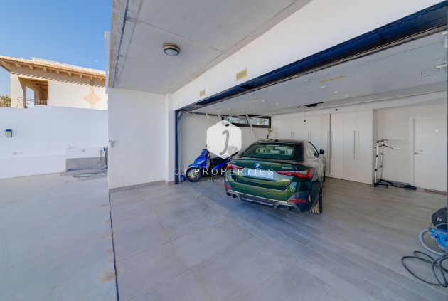 Resale - Villa -
Torrevieja - Costa Blanca