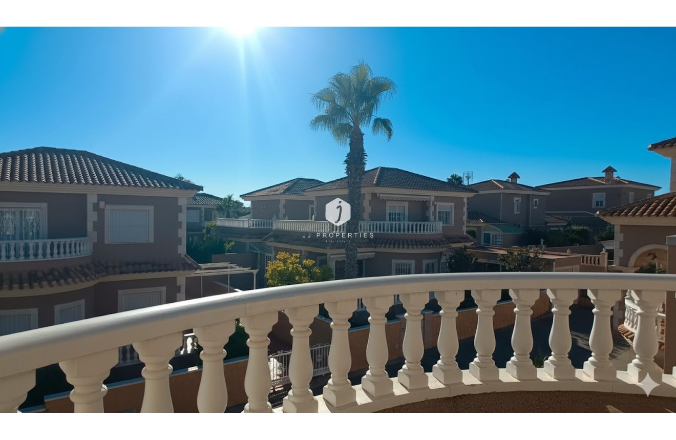 Resale - Villa -
Los Balcones - Costa Blanca