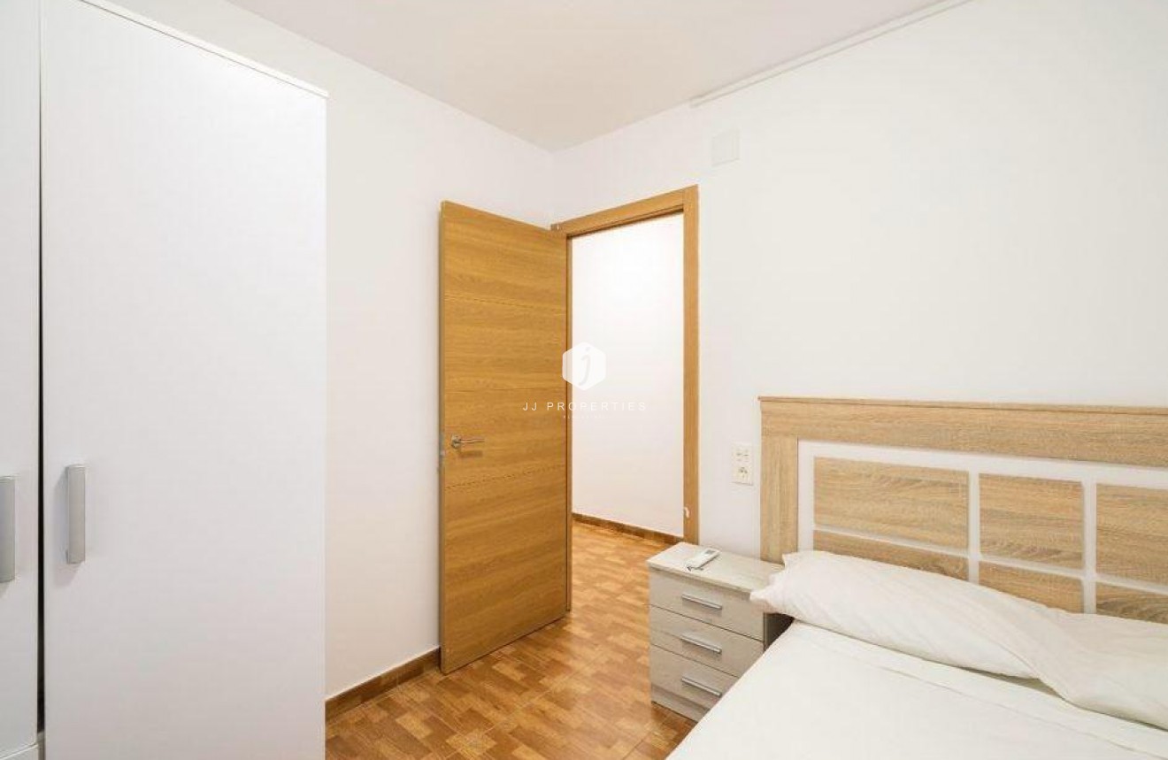 Tweedehands - Appartement / flat -
Torrevieja - La Mata Pueblo