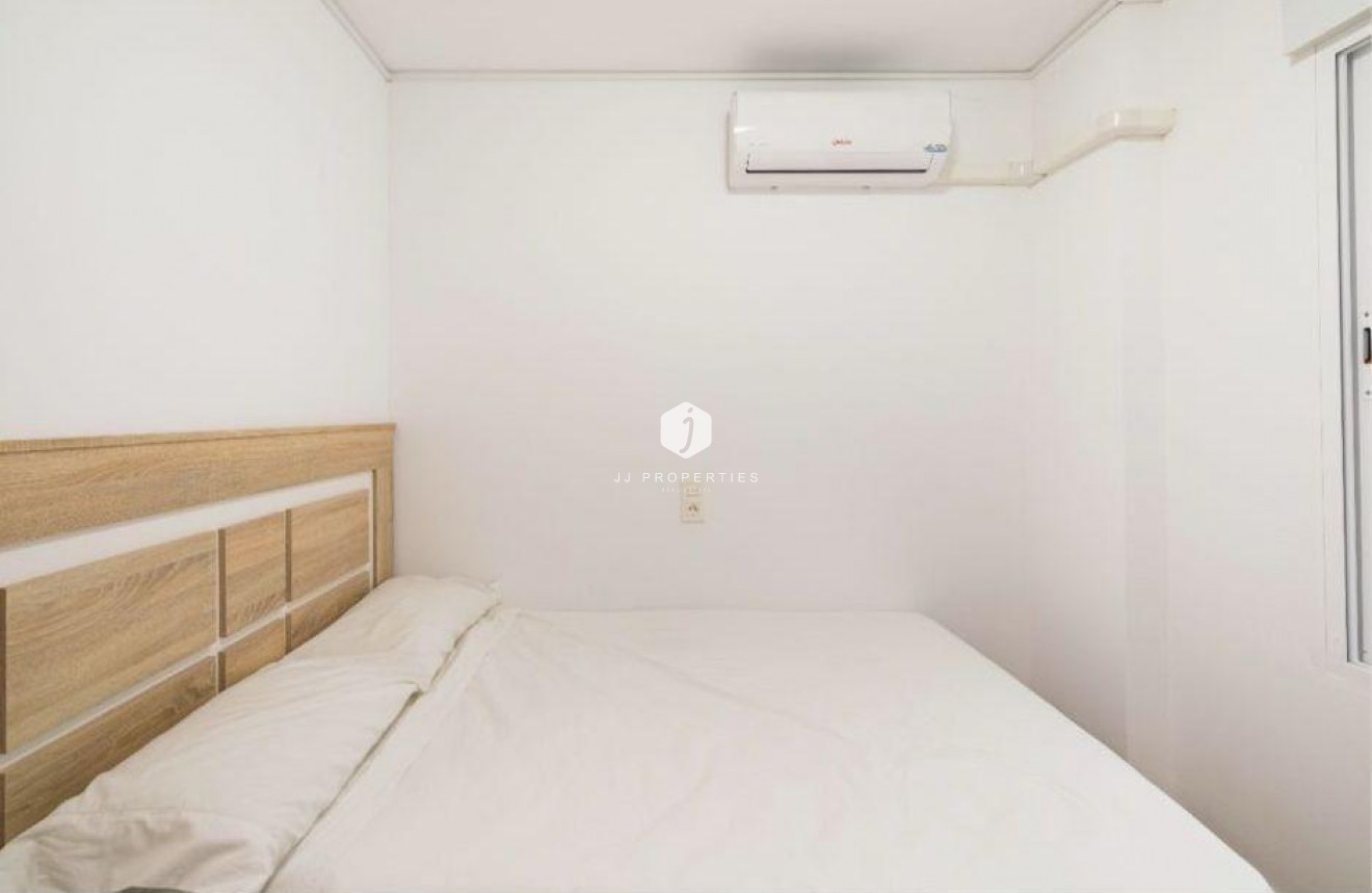 Tweedehands - Appartement / flat -
Torrevieja - La Mata Pueblo