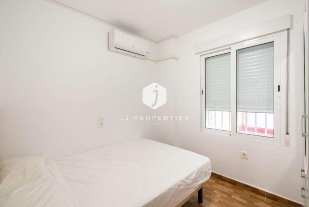 Tweedehands - Appartement / flat -
Torrevieja - La Mata Pueblo