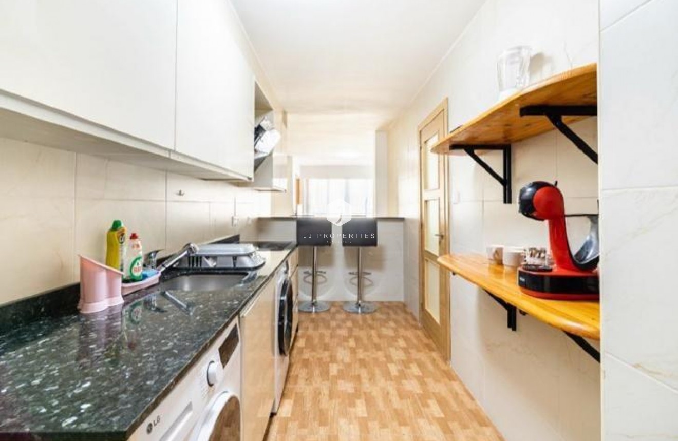 Tweedehands - Appartement / flat -
Torrevieja - La Mata Pueblo