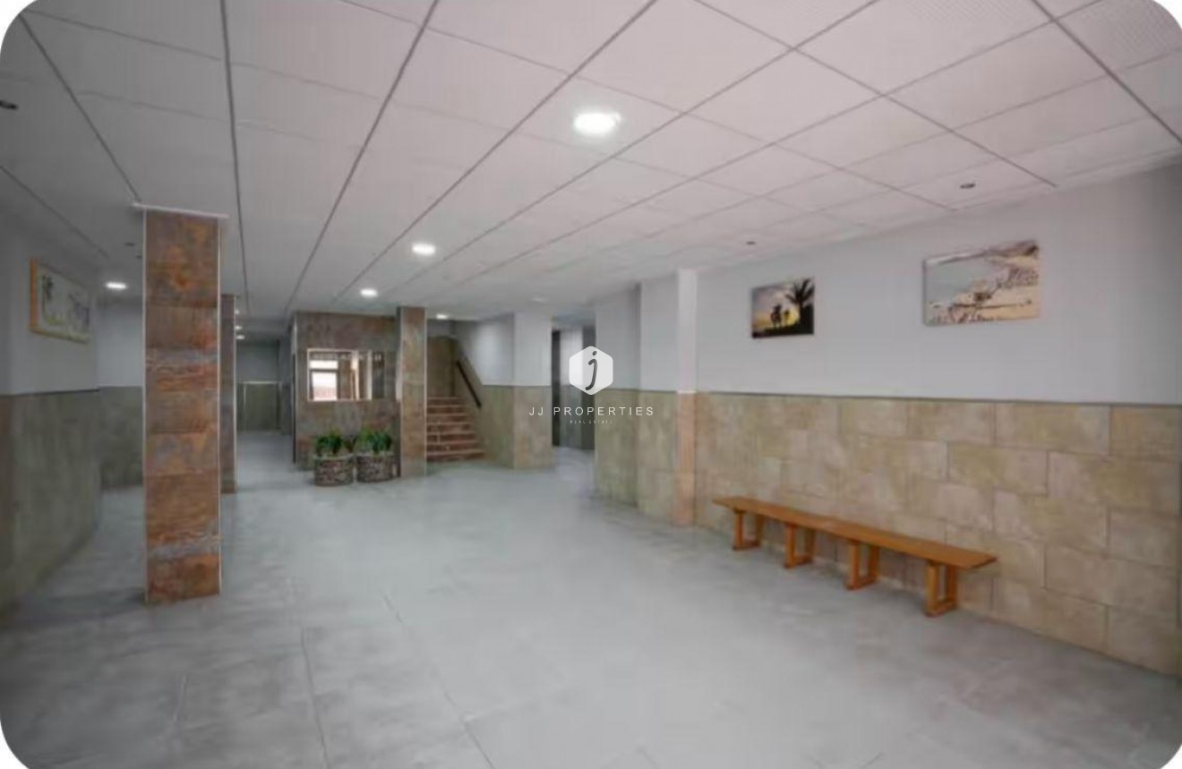 Tweedehands - Appartement / flat -
Torrevieja - La Mata Pueblo