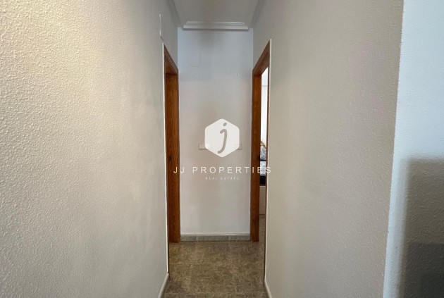 Resale - Apartment / flat -
Torrevieja - Estacion de autobuses