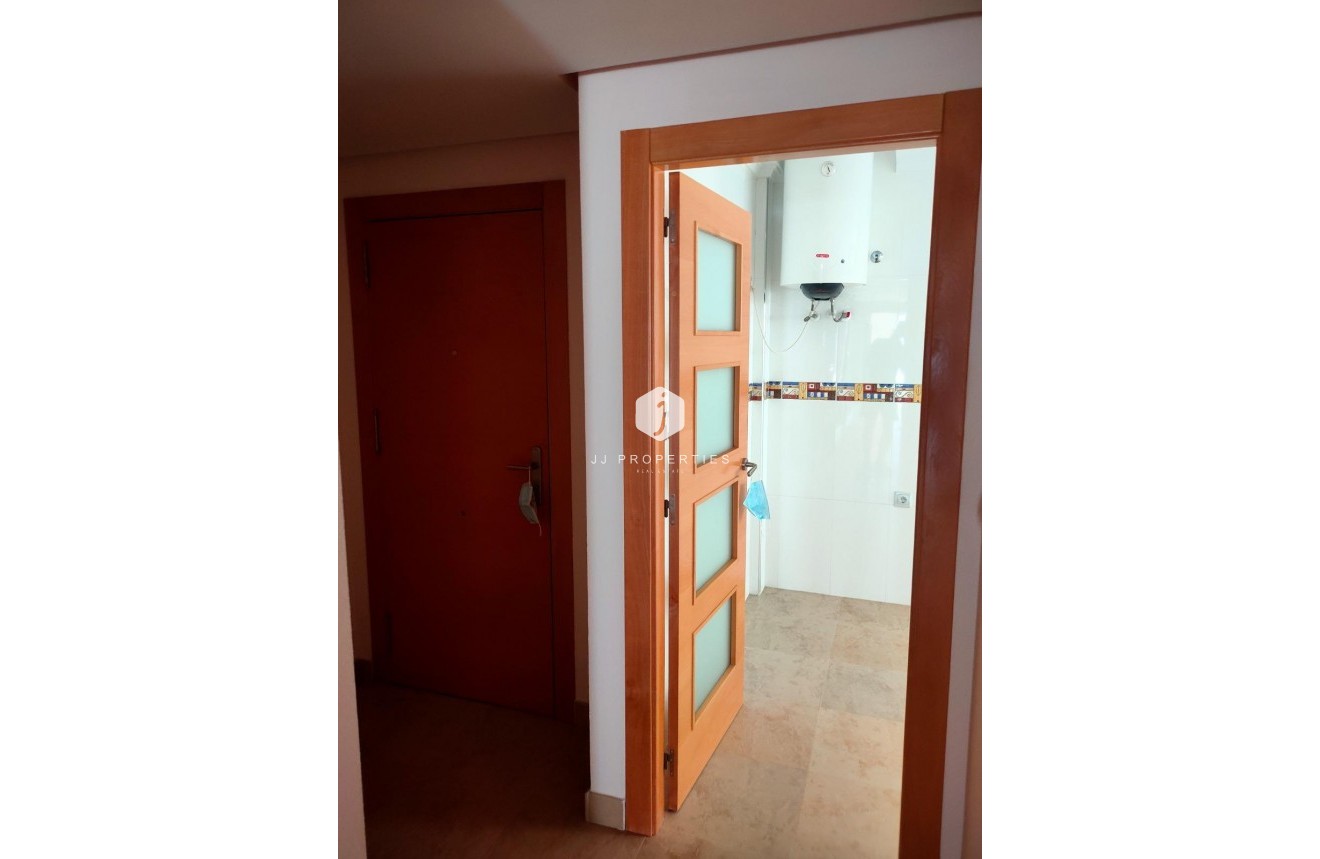 Resale - Apartment / flat -
Torrevieja - Estacion de autobuses